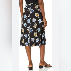 Kasper Black Floral Skirt with Blue and Yellow Accents
